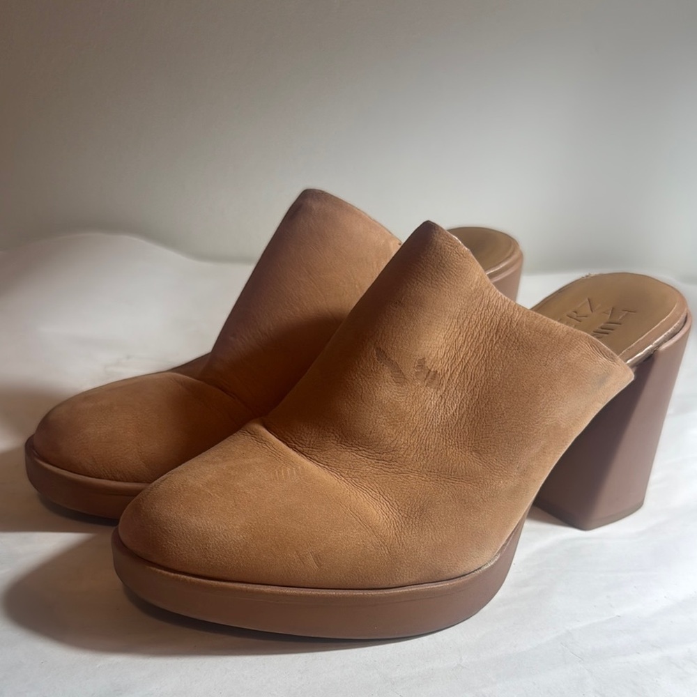 Naturalizer Tan Leather Platform Mule Clogs